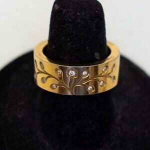 Size 7, Vintage Gold Tone Floral Sprout Stylish Stainless Steel Band Ring - T22